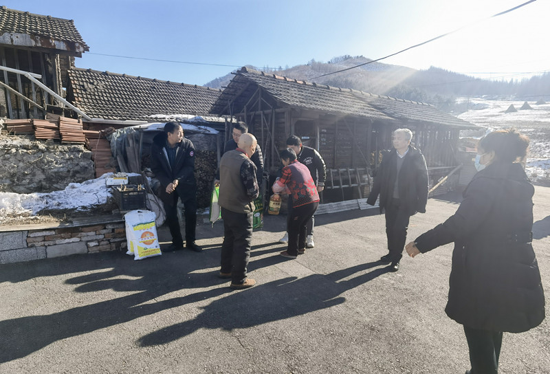 走访慰问送温暖 乡村振兴谋发展5.jpg
